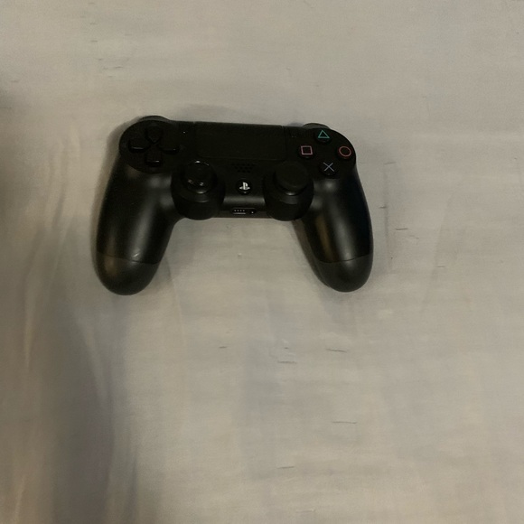 PS4 controller - Picture 2 of 3